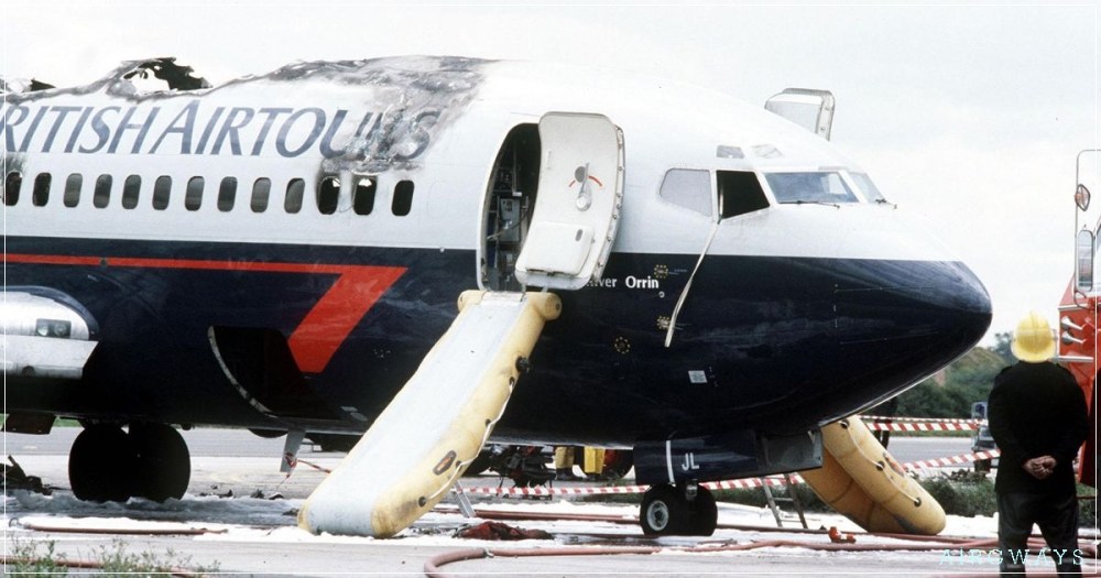 british-airtours-boeing-737