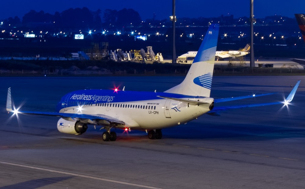 lv-cph-aerolineas-argentinas-boeing-737-7q8wl_PlanespottersNet_302286