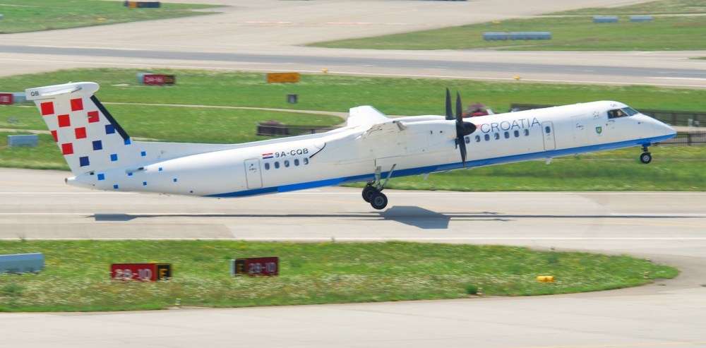 Croatia_Airlines_DHC-8-400;_9A-CQB@ZRH;16.07.2010_583am_(4800172874).jpg
