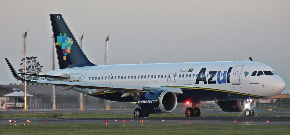 A320neo_Azul_(31739584755).jpg