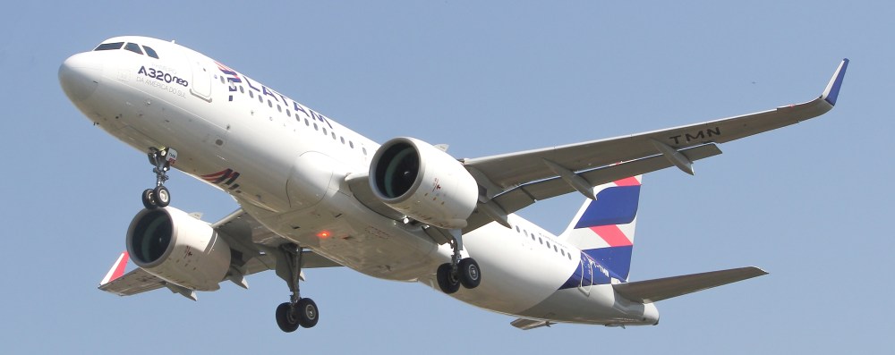 A320_NEO_LATAM_SBPA_(37074639245).jpg