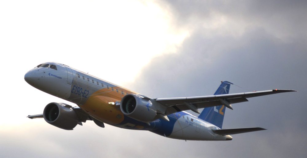 E190-E2_CORPORATE_LIVERY_FLYING-e1513193824222