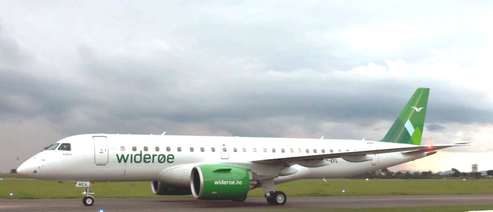 Wideroe-E190-E2-2.jpg