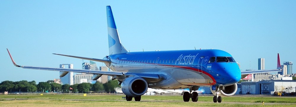 1280px-Embraer190Austral.jpg