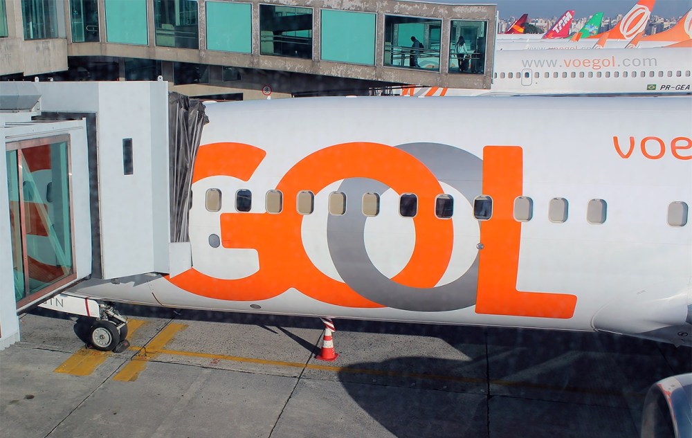 Gol-Boeing-737-800-Congonhas.jpg