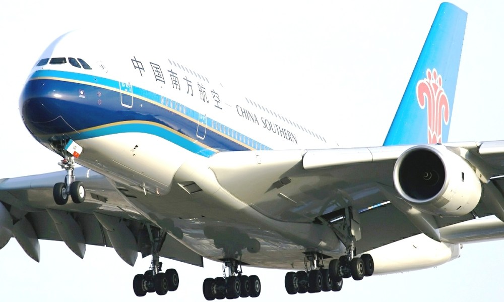 China_Southern_Airlines_Airbus_A380-841_Zhao.jpg