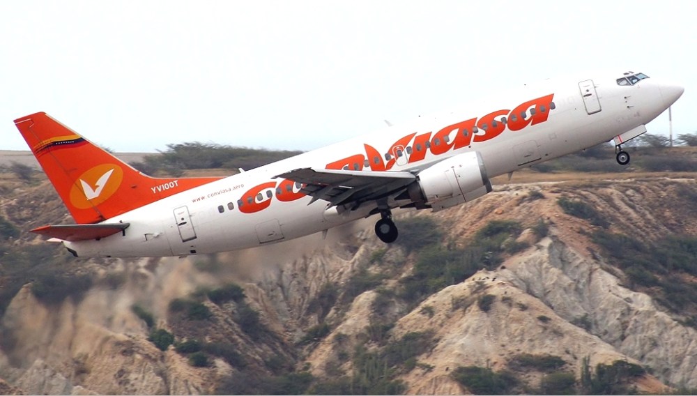 Conviasa_Boeing_737-300_AADPR.jpg
