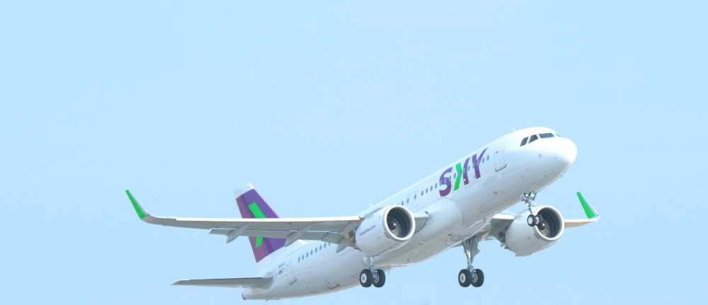 A320neo-Sky-Airlines-MSN8444-take-off-007