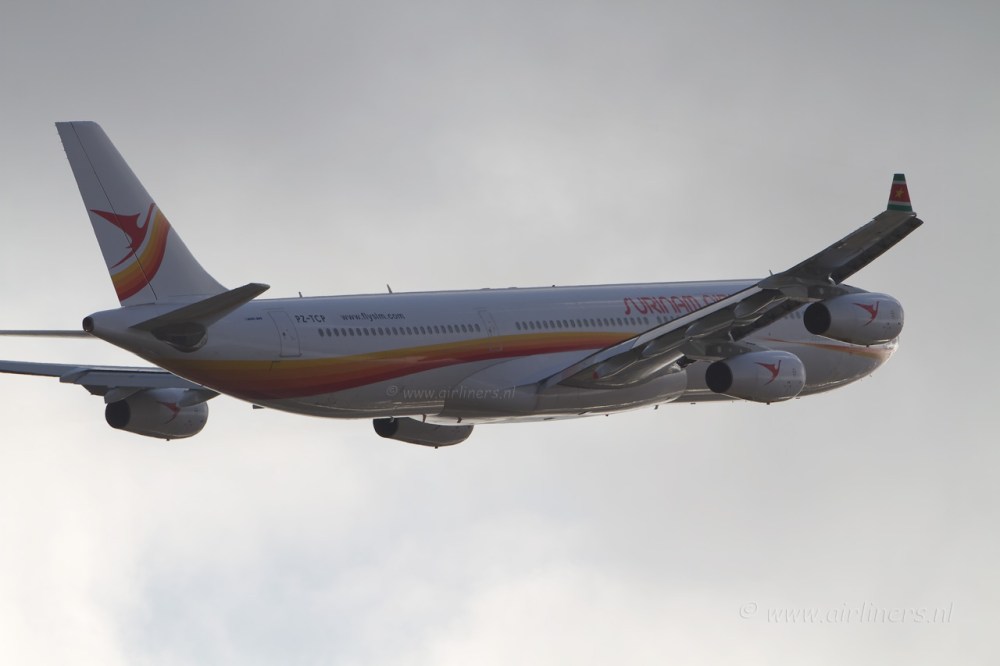 010310-Surinam-Airways-SLM[1].jpg