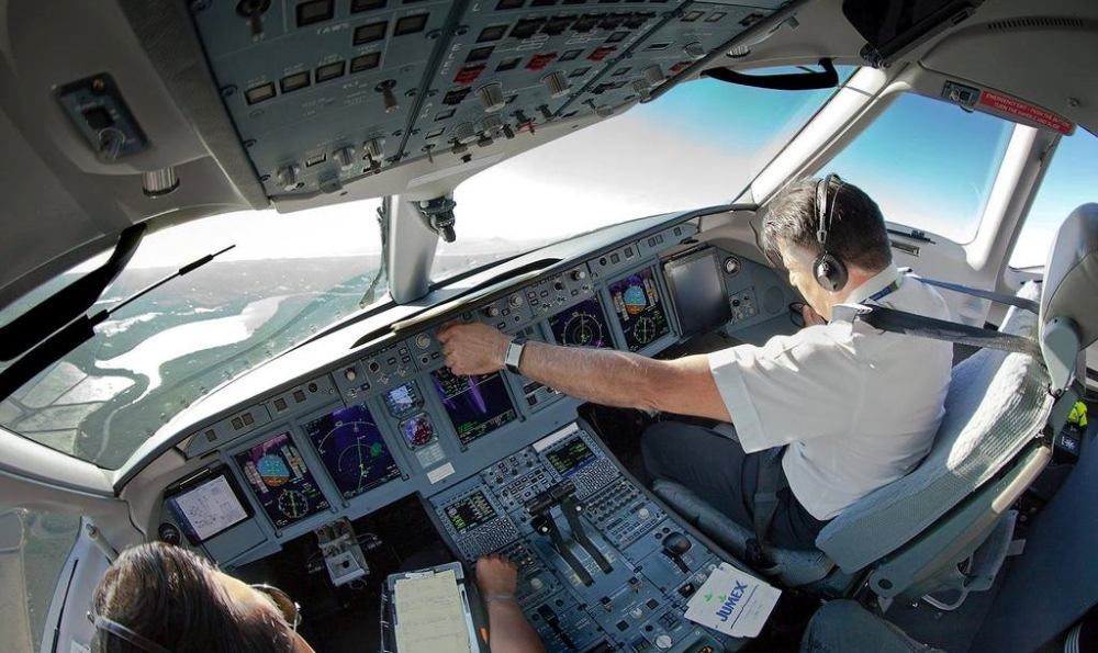 AW-7006-Alexey Petrov.jpg