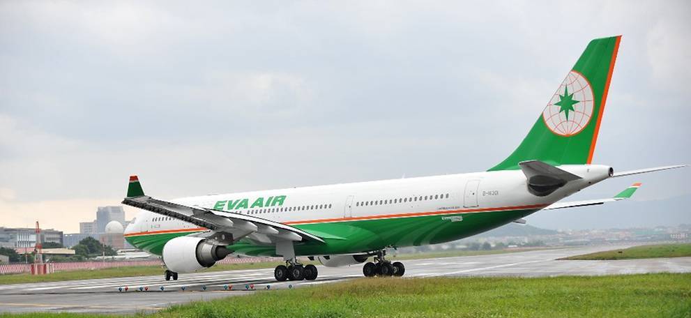 eva-airways-plane
