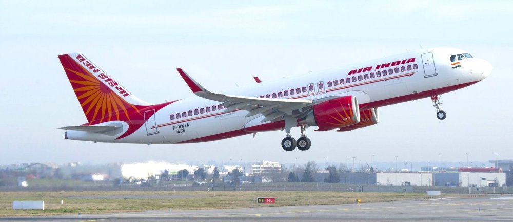 AW-A320neo_Air_India_take_off-010