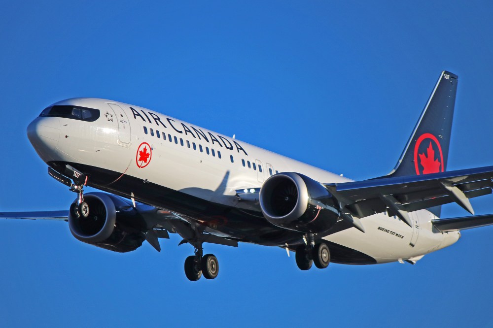 AW-Aircanada_737800