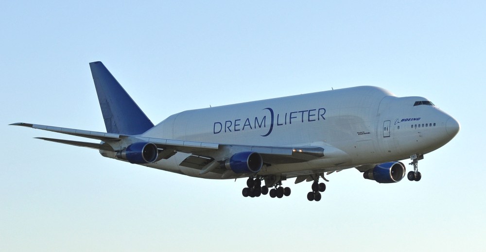 AW-Wk-Boeing,_N780BA,_B747-409(LCF)_Dreamlifter_-_PAE_(19833251496)