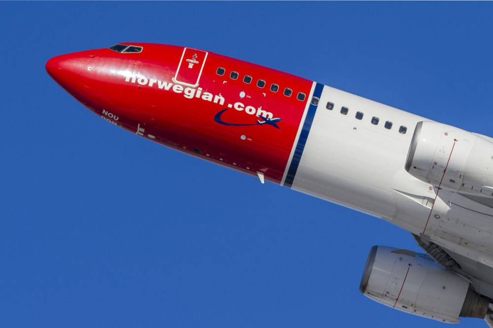 AW-Norwegian-takeoff