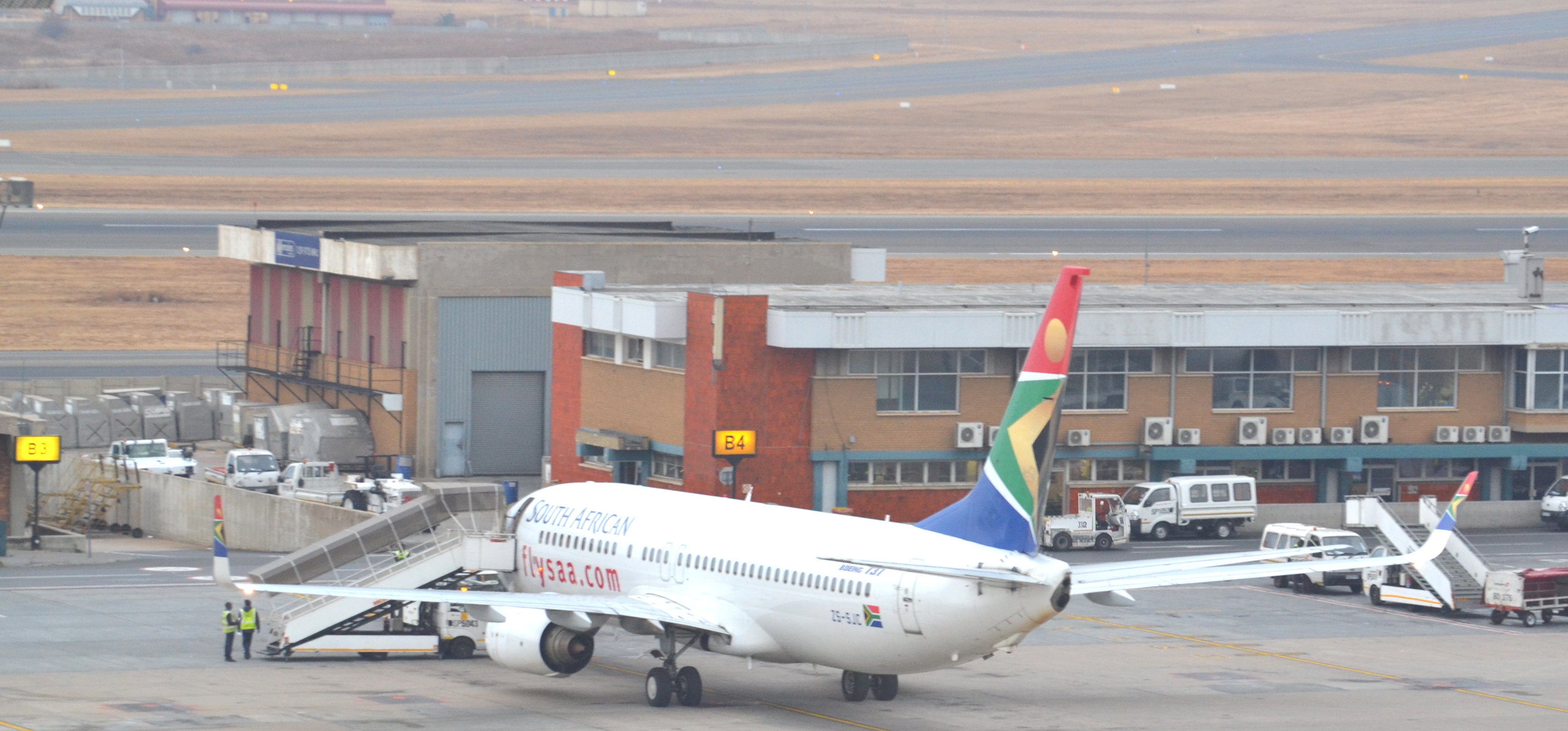 AW-Wk-Boeing 737-800_South_African_Airways_Aeropuerto_Internacional_OR_Tambo_Johannesburg