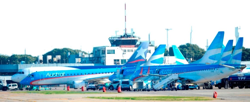 La imagen tiene un atributo ALT vacío; su nombre de archivo es aw-77004-clarin.jpg