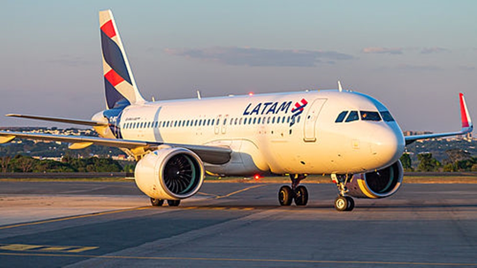 La imagen tiene un atributo ALT vacío; su nombre de archivo es aw-latam-airlines_00011.jpg