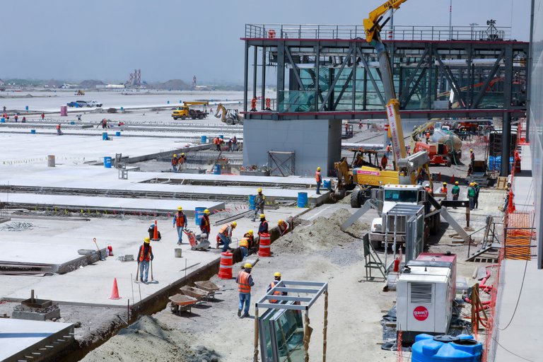 La imagen tiene un atributo ALT vacío; su nombre de archivo es aw-efe.com_carlos-ramirez.jpg