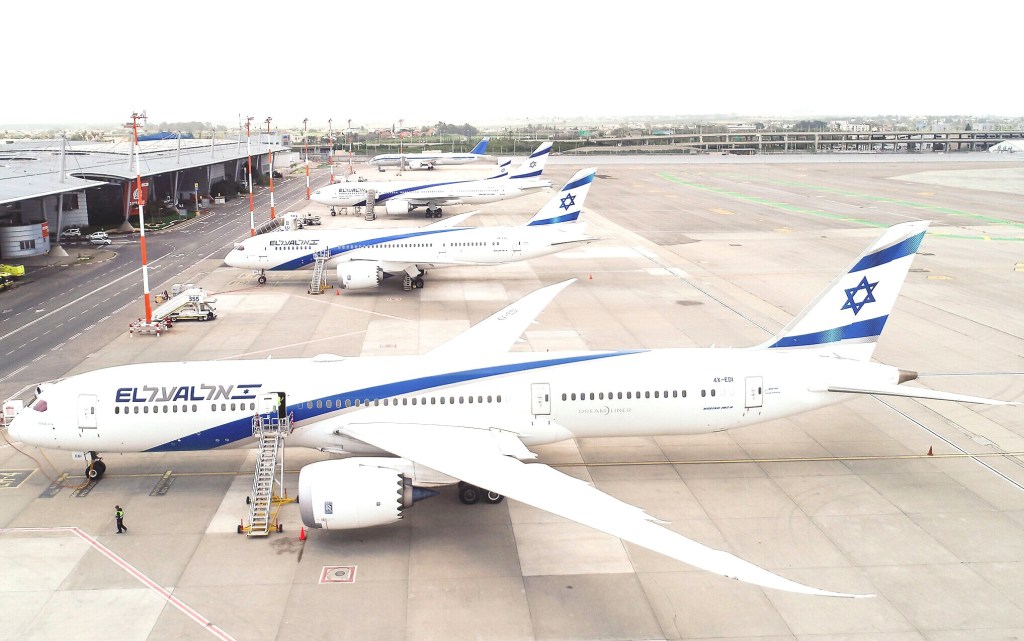 La imagen tiene un atributo ALT vacío; su nombre de archivo es aw-moshe-shai_flash90.jpg