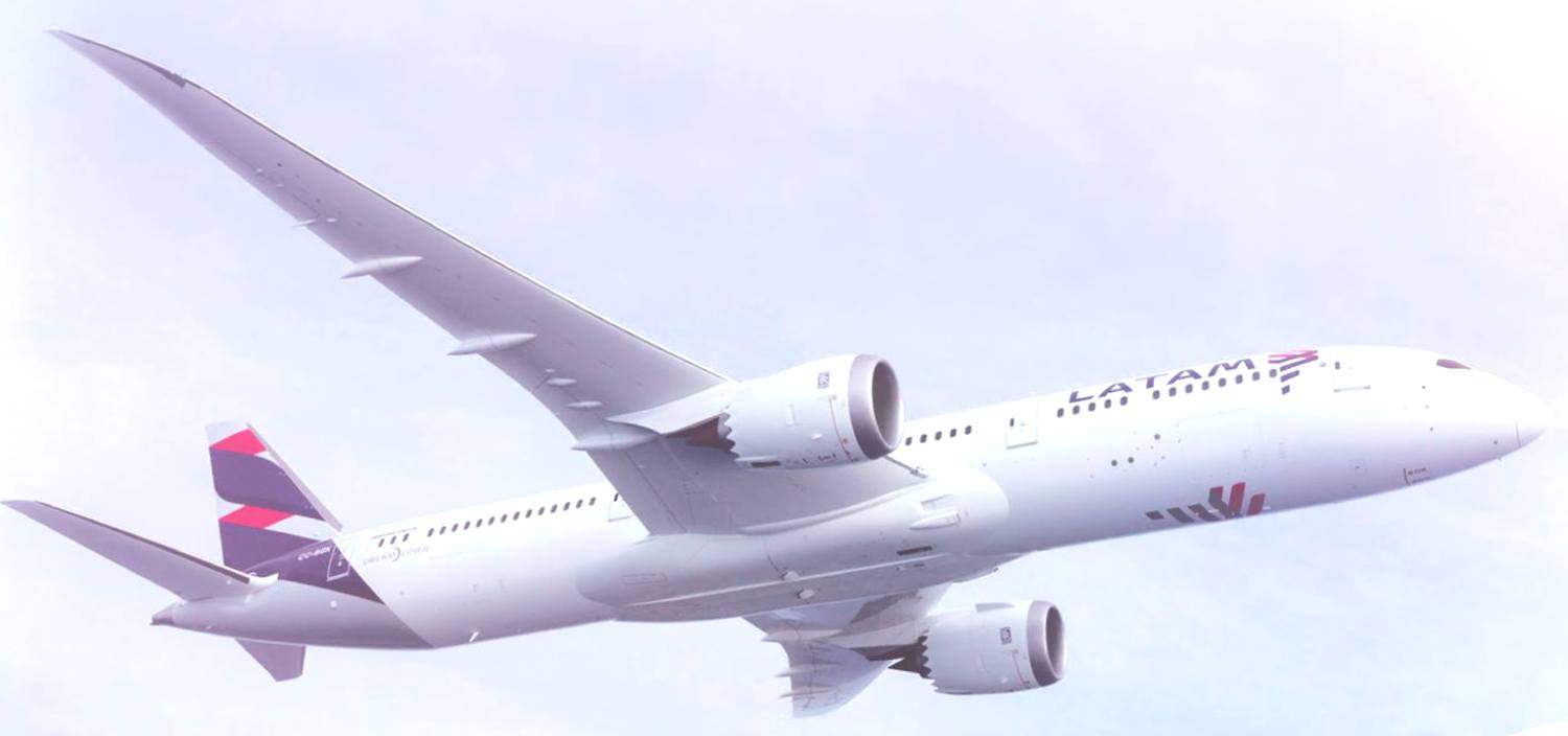 AW-Latam Airlines_78780002