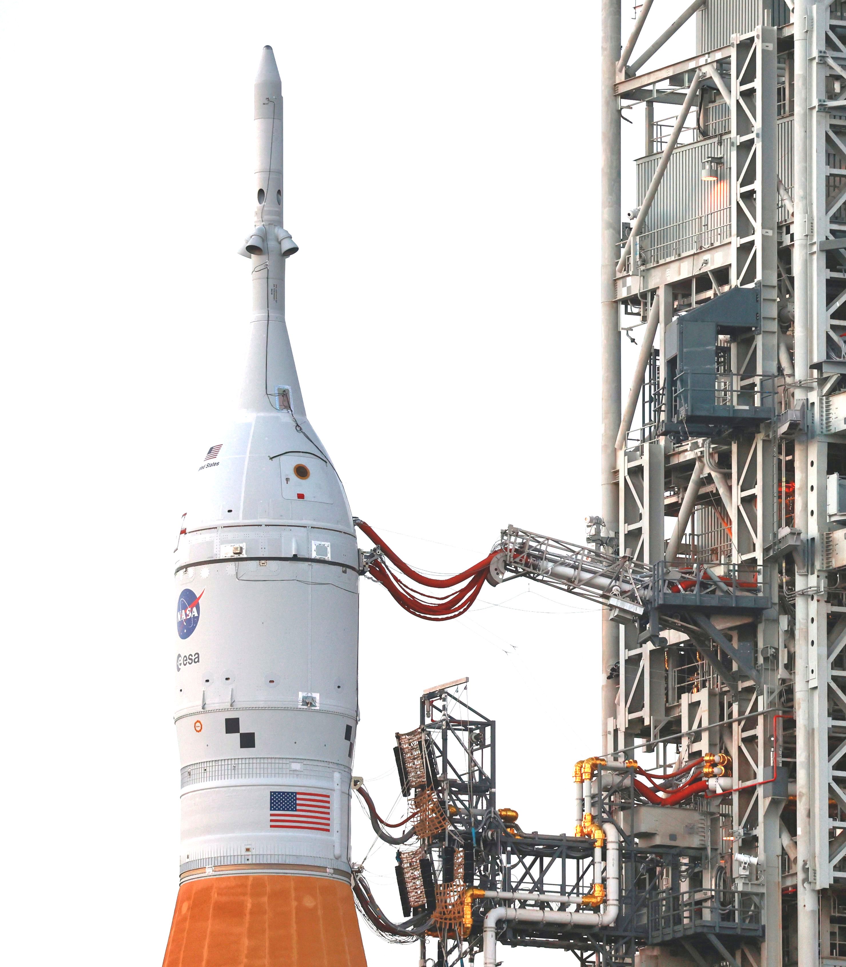 os-artemis-rollout-VAB-KSC