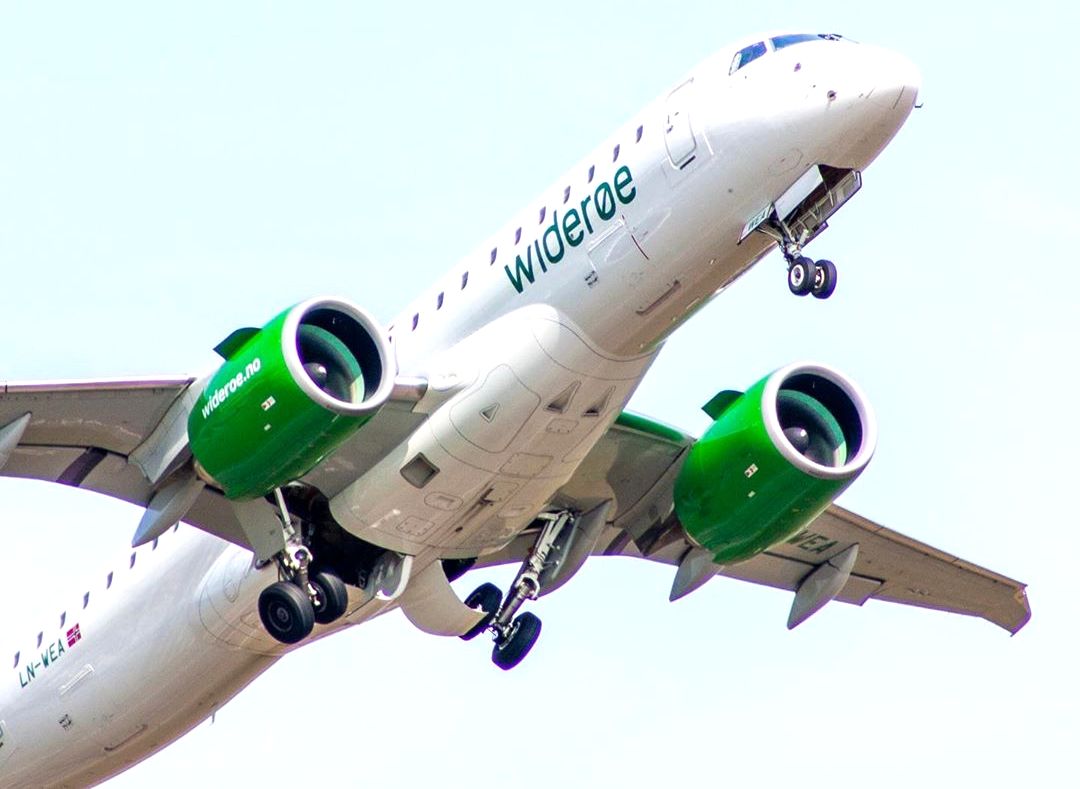 AW-Embraer E190-E2__Wideroe-001